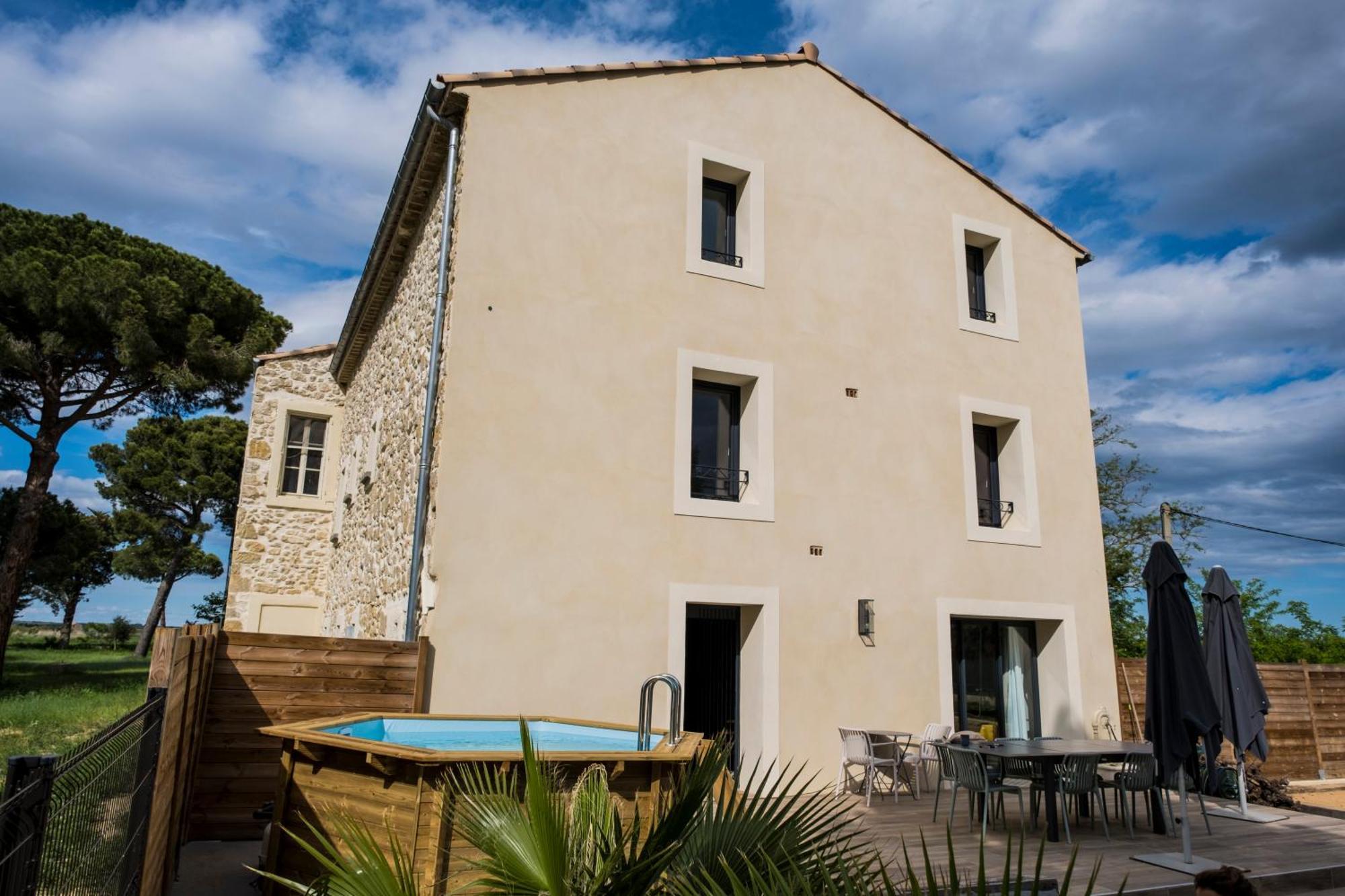 Domaine De Merins, 10 Couchages Avec Piscine, Face A La Riviere, A 4Km De La Plage Fleury  Exterior foto